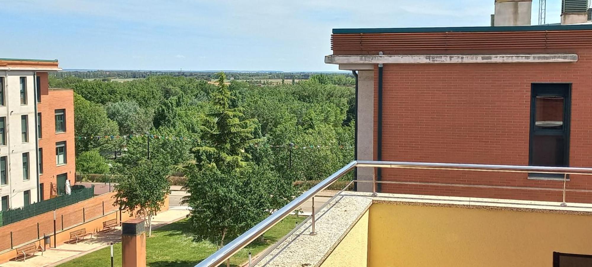 Apartamento Con 2 Dormitorios, Garaje Y Terraza Junto A Valladolid Exterior foto